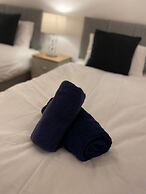 Stylish 2BR Serviced Apartment in Bedford Centre 4