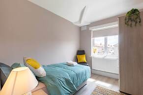Buckingham House Modern Coastal 3BR Stay