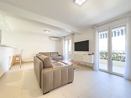 207 Le Maubourg in Cannes