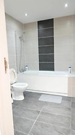 Lux Apartment in Gatwick