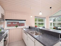 Villa With Hearth and Wellness Suite