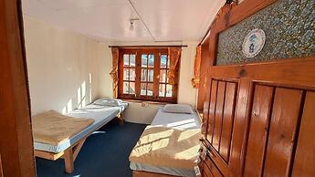 Phakding Camp One Lodge