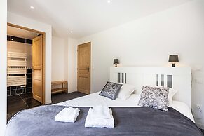 Chalet in Paradiski With Spa & Stunning Views