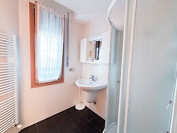 Stylish Flat With sea View