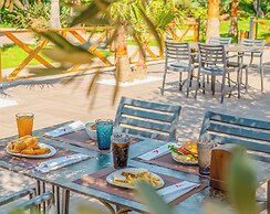 Casa Fora Beach Resort