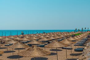 Casa Fora Beach Resort