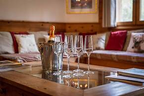 Chalet in La Tania Near Ski Slopes