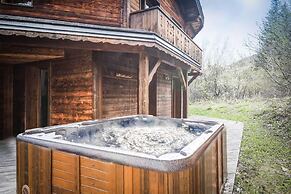 Chalet in La Tania Near Ski Slopes