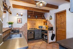 Chalet in La Tania Near Ski Slopes