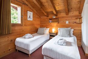 Chalet in La Tania Near Ski Slopes