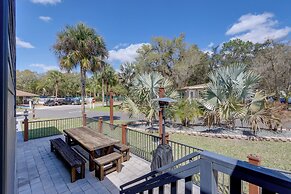 0.5 Mi to Rodeo & Events! River Ranch Tiny Home