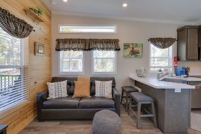 0.5 Mi to Rodeo & Events! River Ranch Tiny Home
