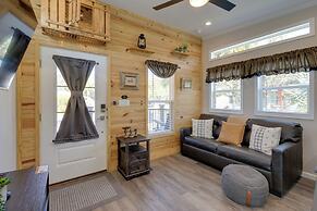 0.5 Mi to Rodeo & Events! River Ranch Tiny Home