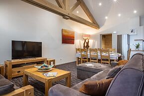 Chalet in Paradiski With Spa & Valley Views