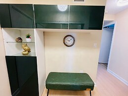 Crownloop Suites