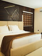 Times Square Hotel And Suites