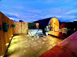 Newmore Highland Pods