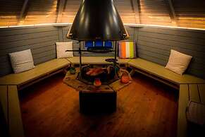 Newmore Highland Pods