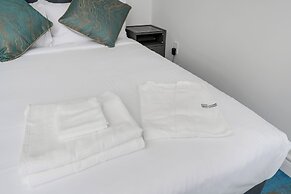Plush Hotel