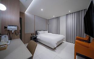 Hound Hotel Daegu Dongdaegu Station