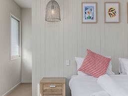 Macadamia Ocean Escape