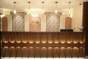 The Roseville Grand