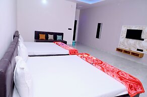 Laxminarayan Hotel