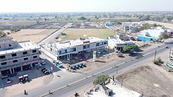 Laxminarayan Hotel