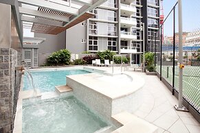 Tropical City Escape