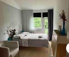 Charming Rooms with free parking