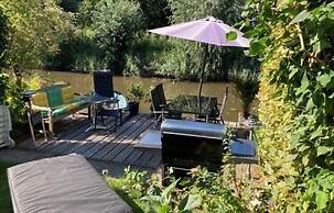 Charming Rooms with free parking