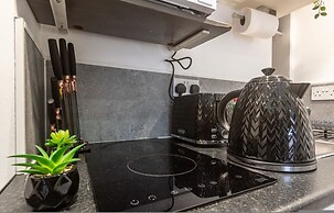 Quirky Studio in Central Reading