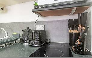 Studio in Central Reading- Next to Town Centre