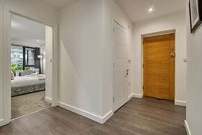 3-bed 2-bath Wembley Apartment With Free Parking