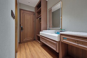 CloudView Hotel