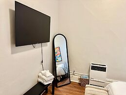 GORGEOUS 3 BEDROOM IN DOWNTOWN