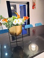 2 Bed Home - Parking, Private Garden, Wifi