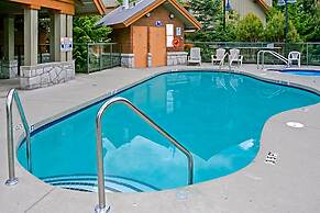 Glacier's Reach by Whistler Premier