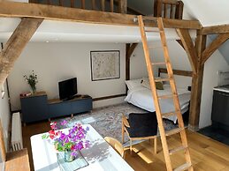 Beautiful Detached Barn in the Chiltern Hills