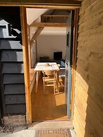 Beautiful Detached Barn in the Chiltern Hills