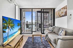Harbour View Apartment With Pool & Gym