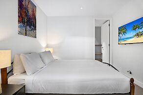 Harbour View Apartment With Pool & Gym