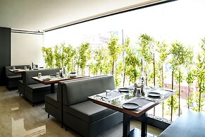 Mastiff Hotel Crystara, Jalgaon