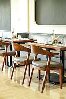 Mastiff Hotel Crystara, Jalgaon