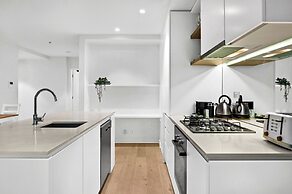 Stylish Apartment in Ikebana Complex