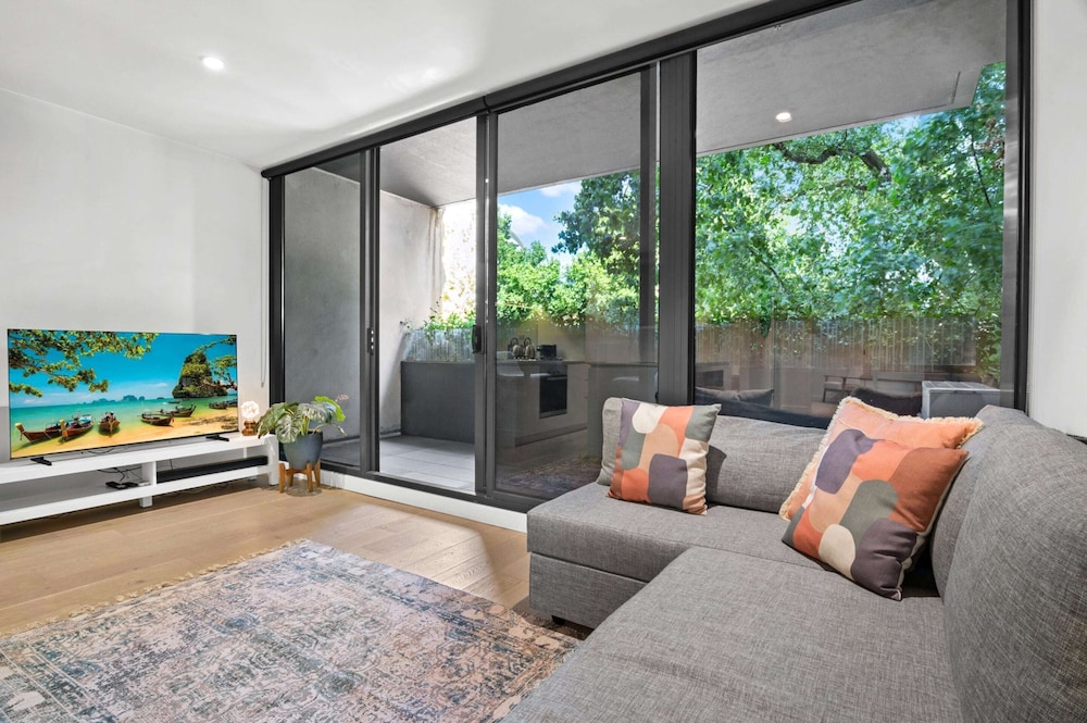 Stylish Apartment in Ikebana Complex