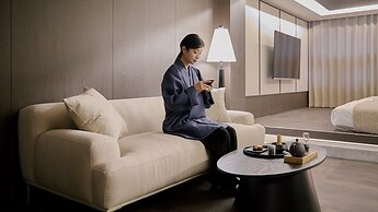 Loop Seoul Hotel Retreat By Anook Hongdae