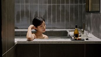 Loop Seoul Hotel Retreat By Anook Hongdae