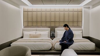 Loop Seoul Hotel Retreat By Anook Hongdae