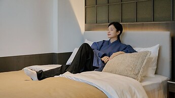 Loop Seoul Hotel Retreat By Anook Hongdae